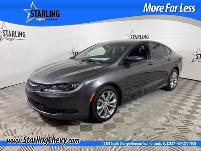 Pre-Owned 2015 Chrysler 200 Sedan 4 Dr.
