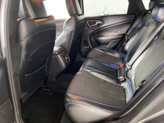 Pre-Owned 2015 Chrysler 200