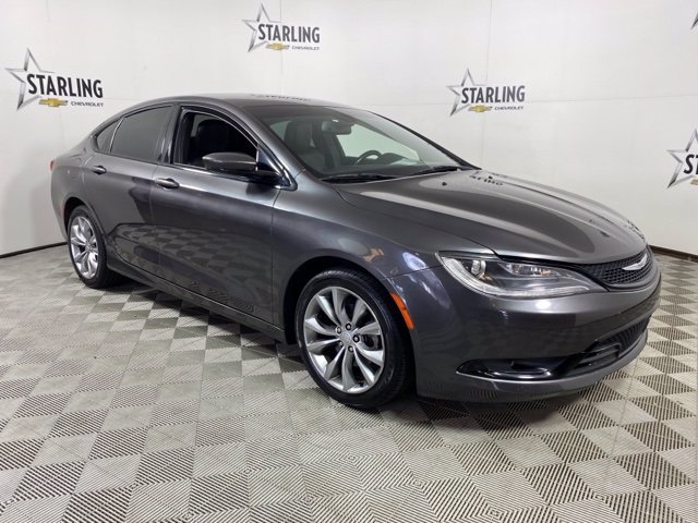 Pre-Owned 2015 Chrysler 200