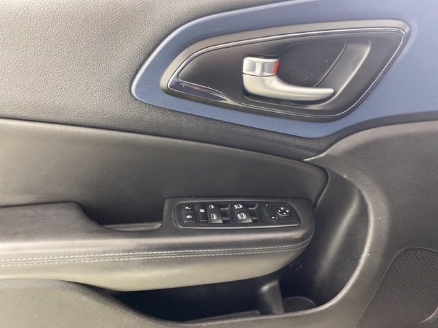 Pre-Owned 2015 Chrysler 200