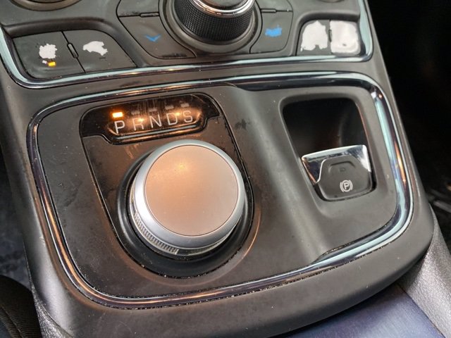 Pre-Owned 2015 Chrysler 200