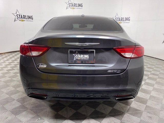 Pre-Owned 2015 Chrysler 200