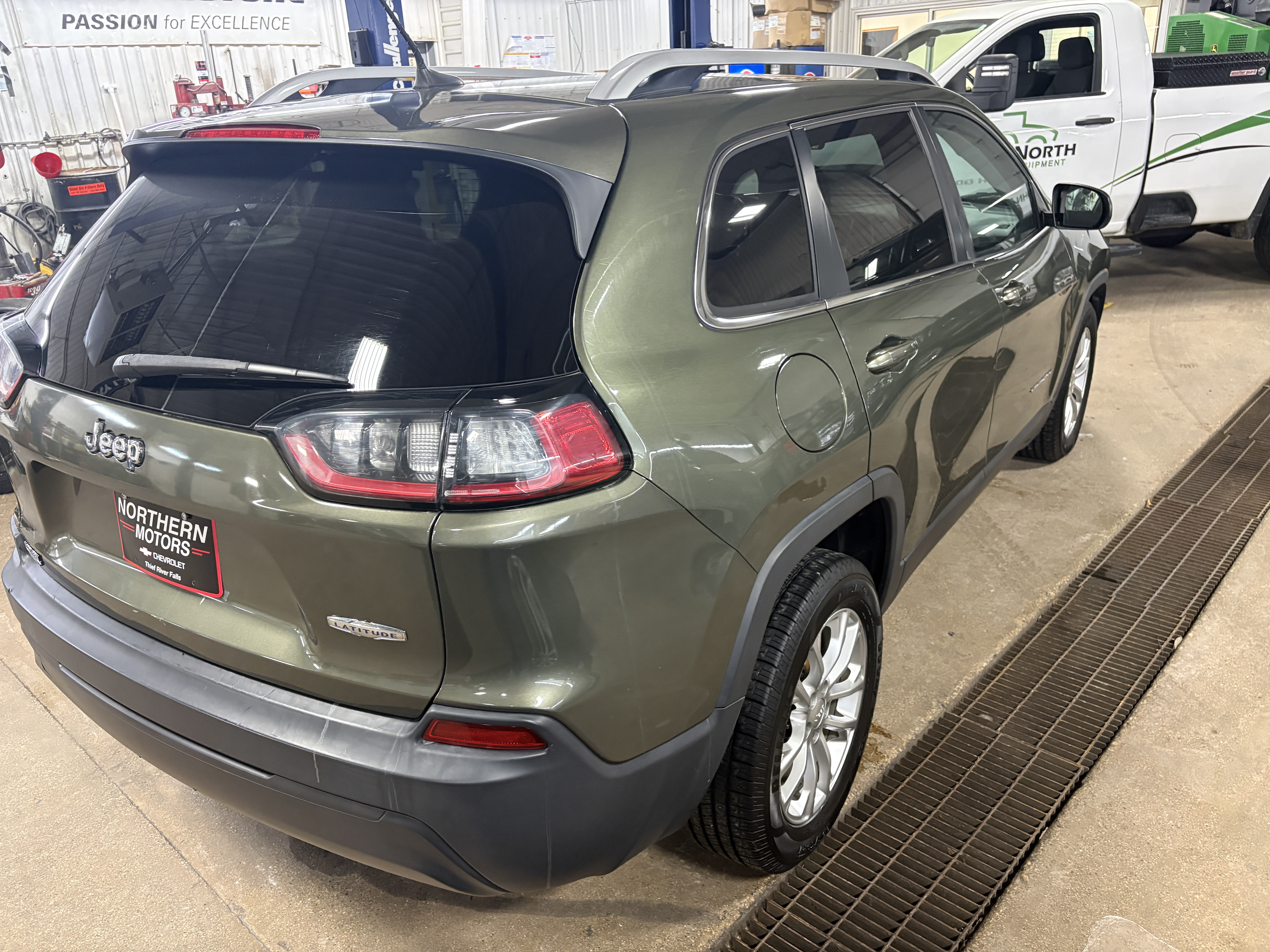 Used 2019 Jeep Cherokee Latitude with VIN 1C4PJLCB3KD247955 for sale in Thief River Falls, Minnesota