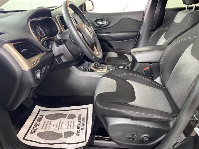 Pre-Owned 2014 Jeep Cherokee