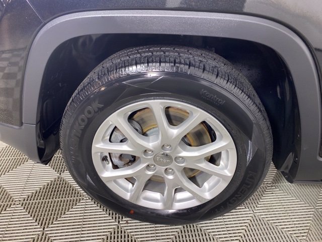 Pre-Owned 2014 Jeep Cherokee