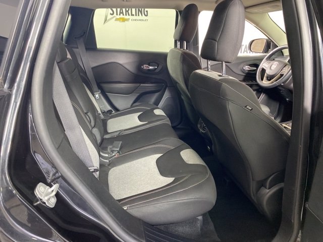 Pre-Owned 2014 Jeep Cherokee