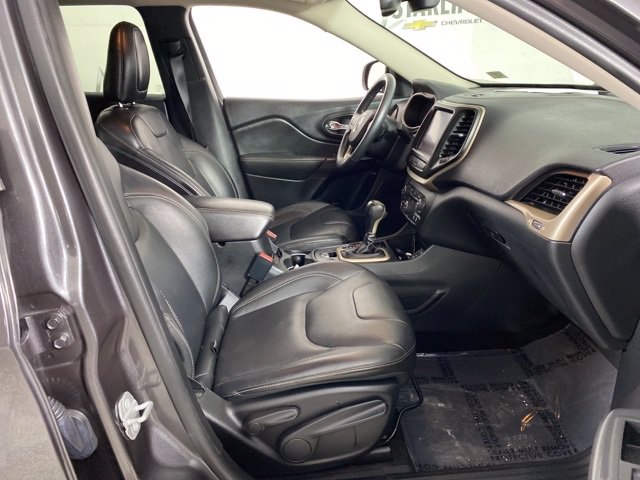 Pre-Owned 2016 Jeep Cherokee