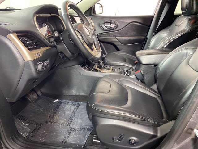 Pre-Owned 2016 Jeep Cherokee