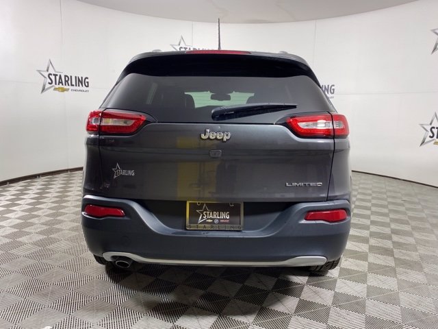 Pre-Owned 2016 Jeep Cherokee