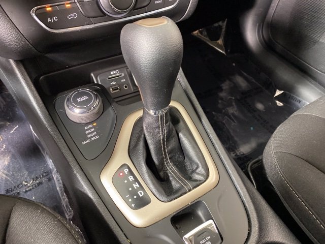 Pre-Owned 2017 Jeep Cherokee