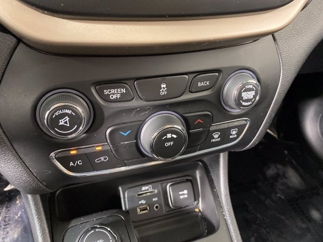 Pre-Owned 2017 Jeep Cherokee