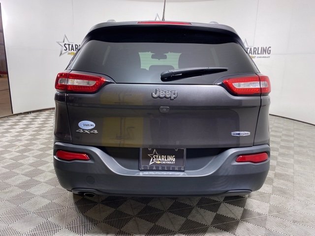 Pre-Owned 2017 Jeep Cherokee