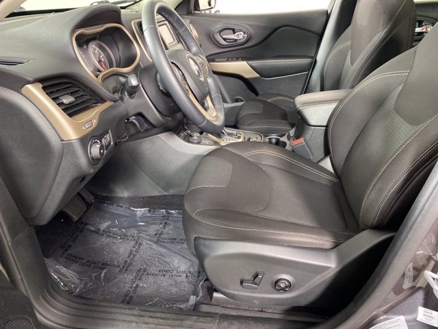 Pre-Owned 2017 Jeep Cherokee