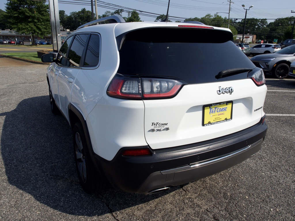 Used 2019 White Jeep Limited 4x4 image 8