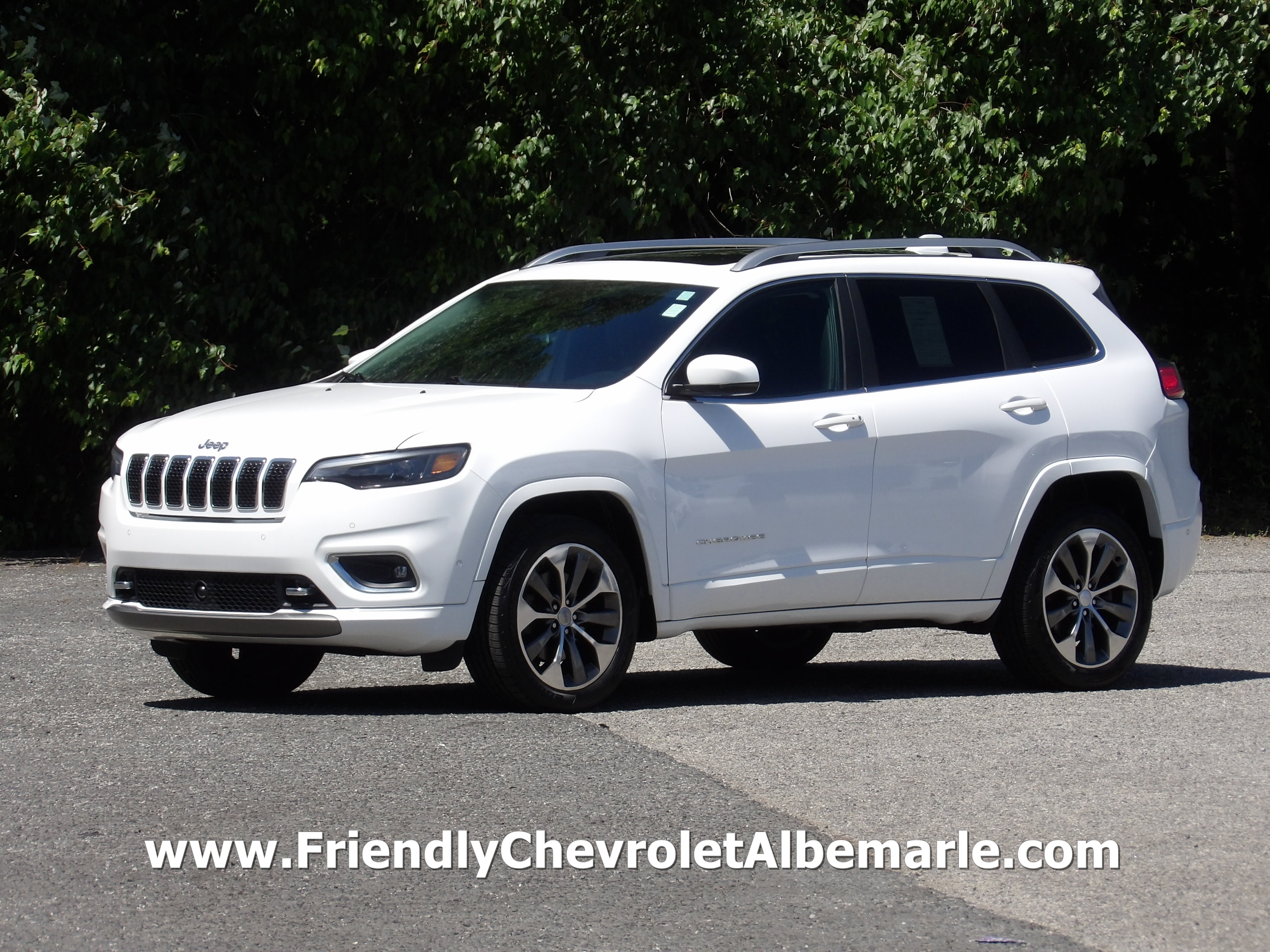 2019 Jeep Cherokee Overland 4WD