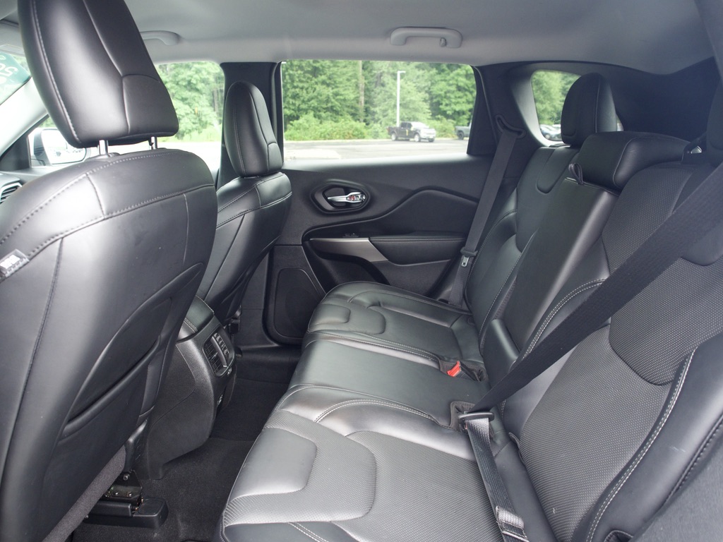 2021 Jeep Cherokee Latitude Lux - Photo 22