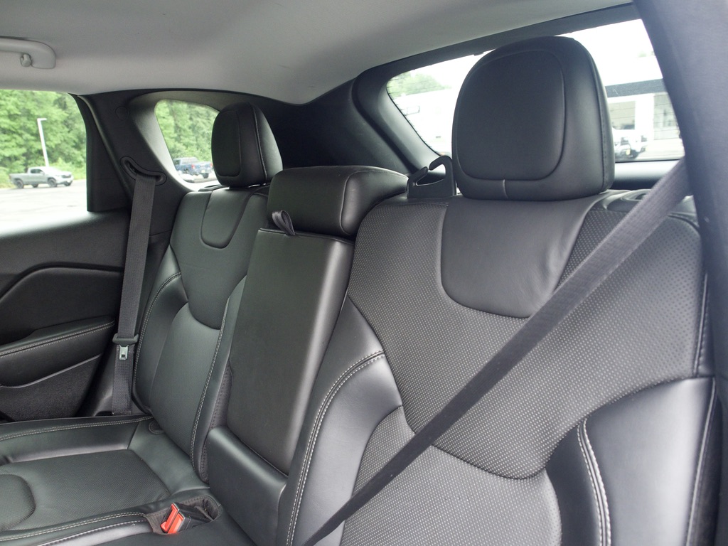 2021 Jeep Cherokee Latitude Lux - Photo 23