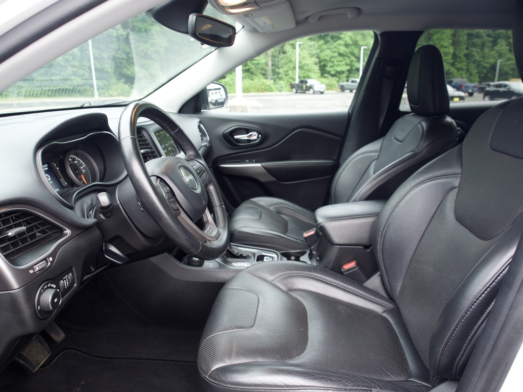 2021 Jeep Cherokee Latitude Lux - Photo 18
