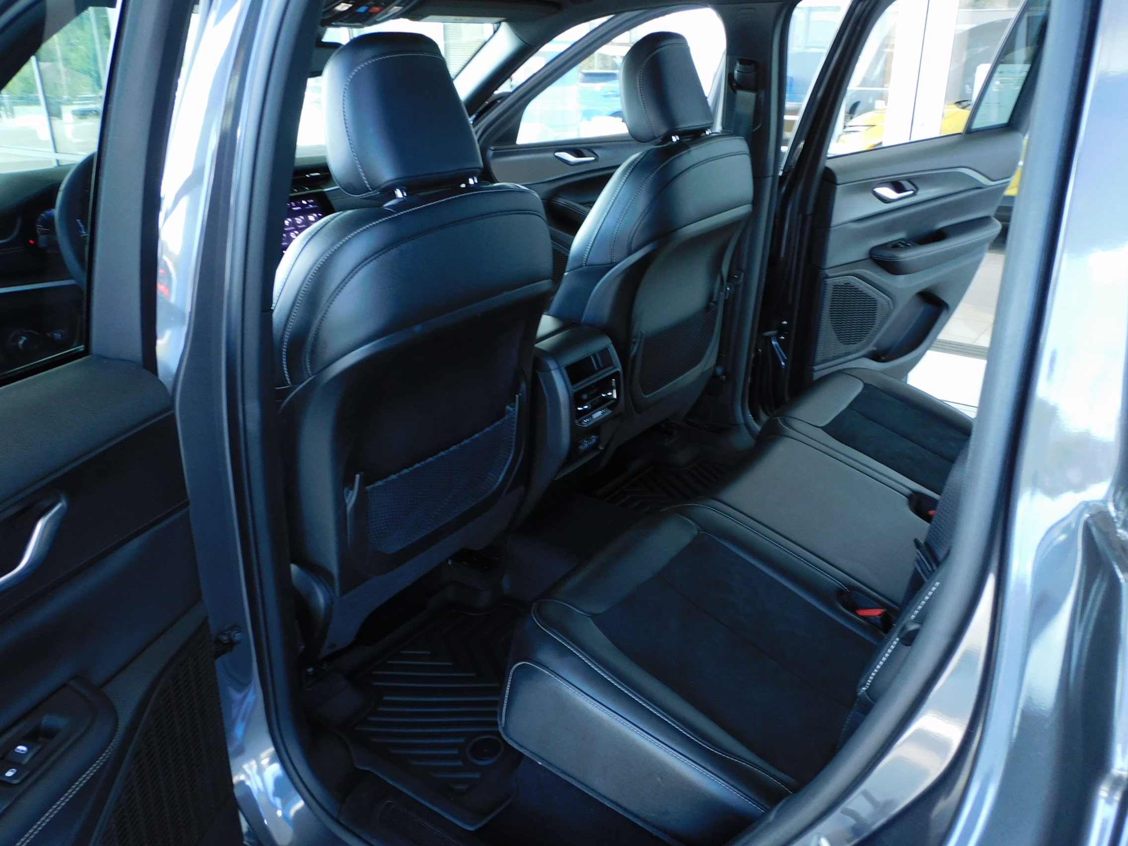 2023 Jeep Grand Cherokee Altitude X photo 17