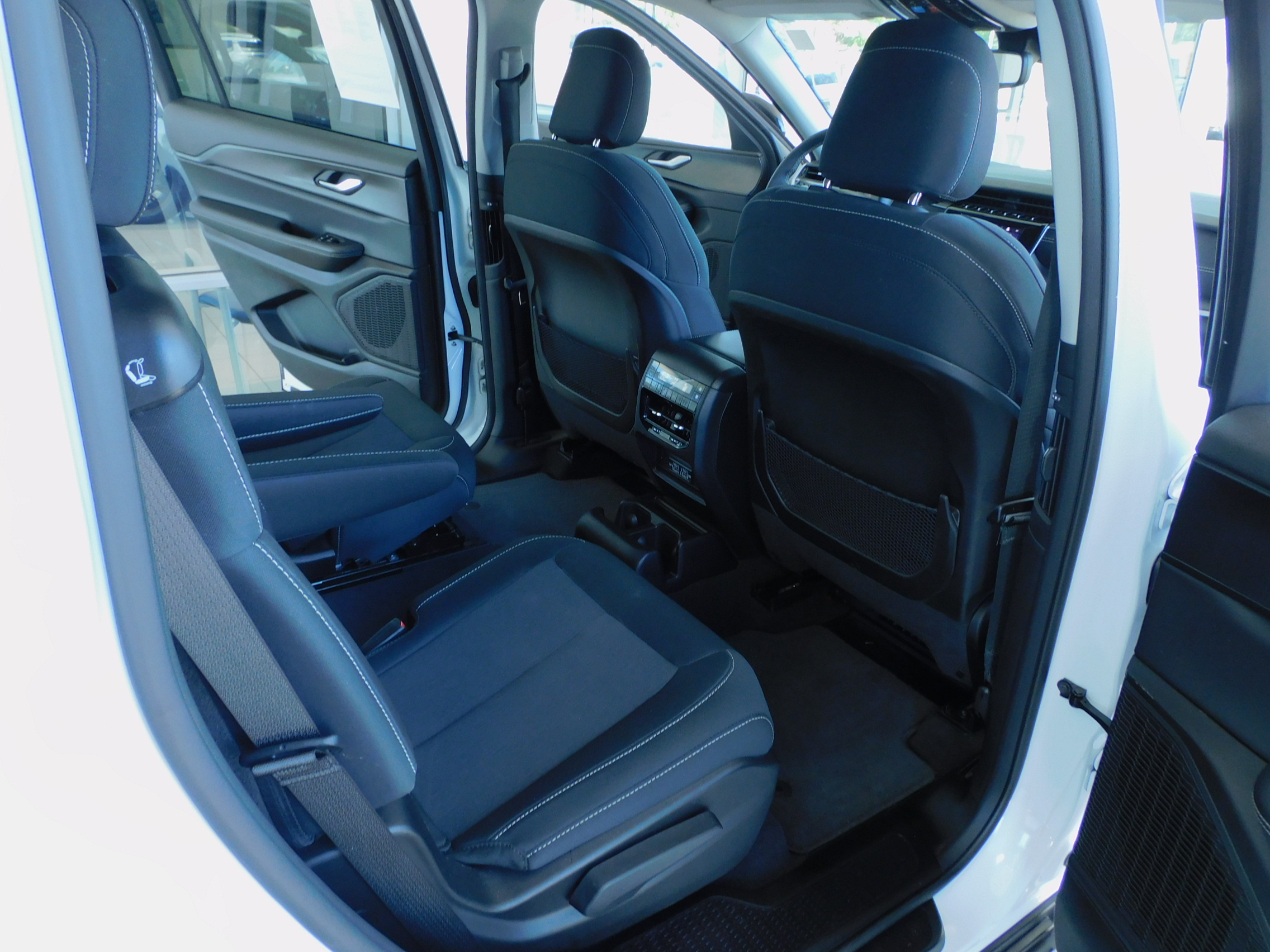 Used 2023 Bright White Clearcoat Jeep Laredo image 20