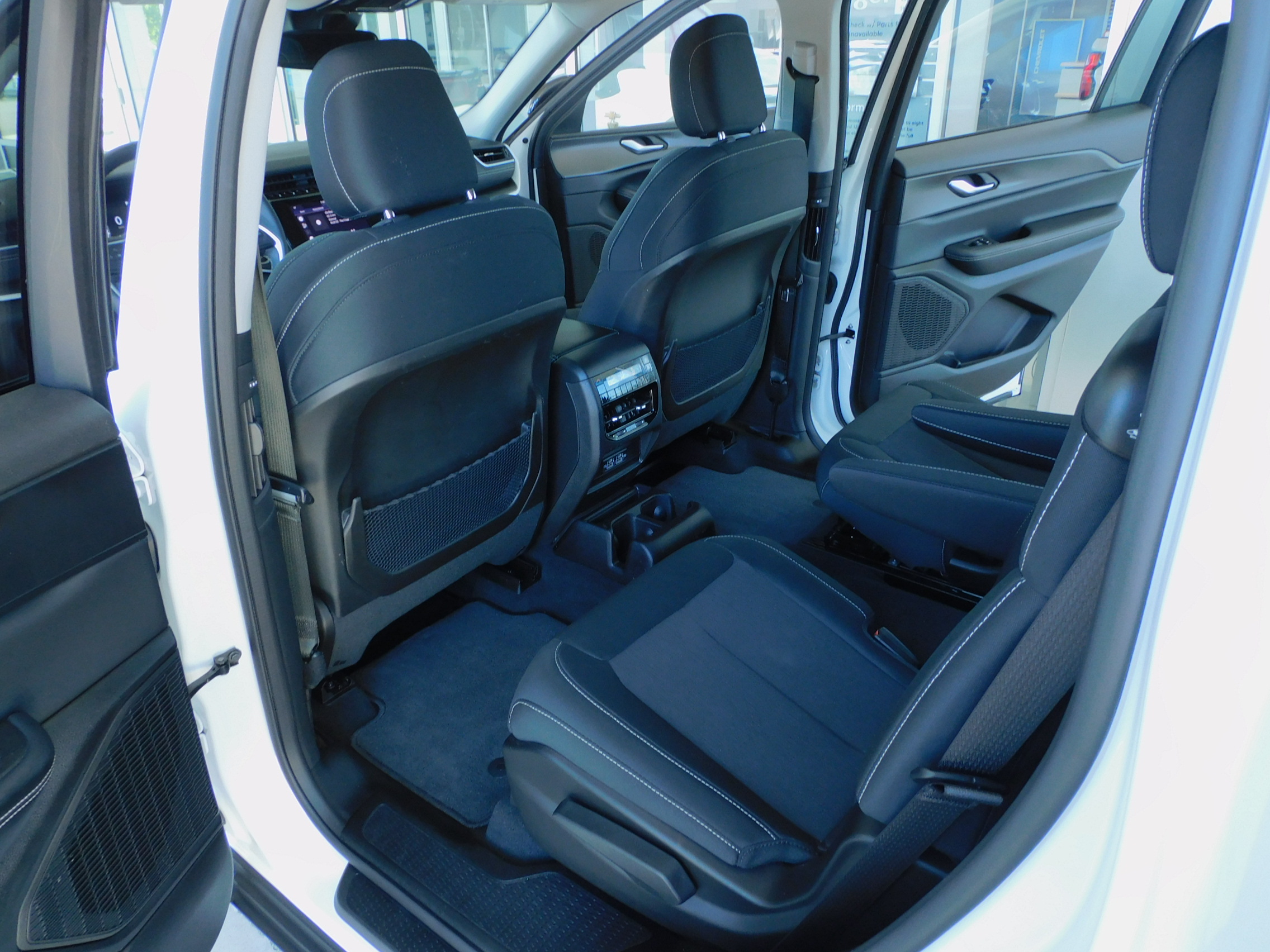 Used 2023 Bright White Clearcoat Jeep Laredo image 18