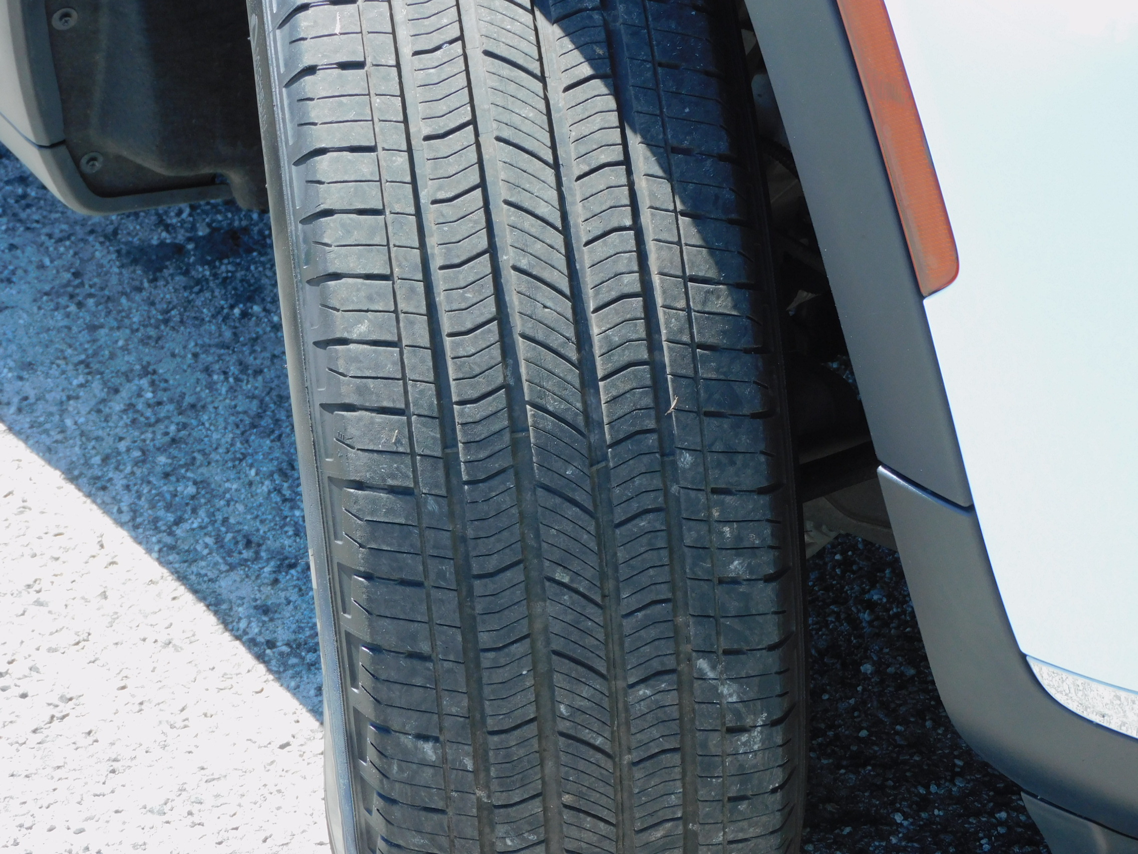 Used 2023 Bright White Clearcoat Jeep Laredo image 12