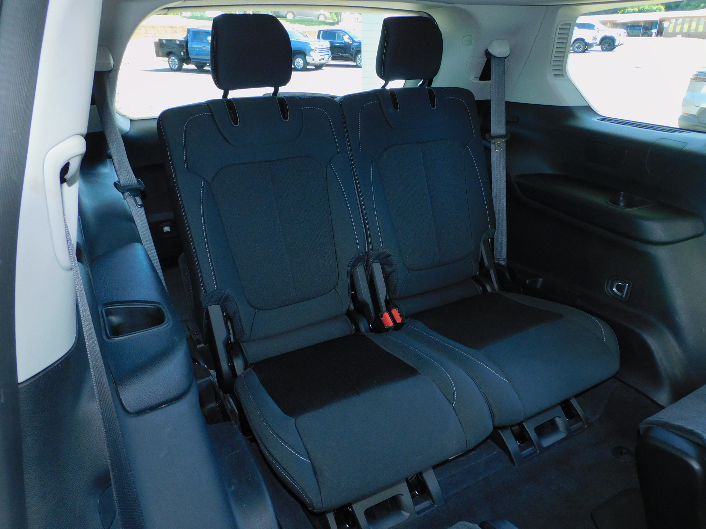 Used 2023 Bright White Clearcoat Jeep Laredo image 16