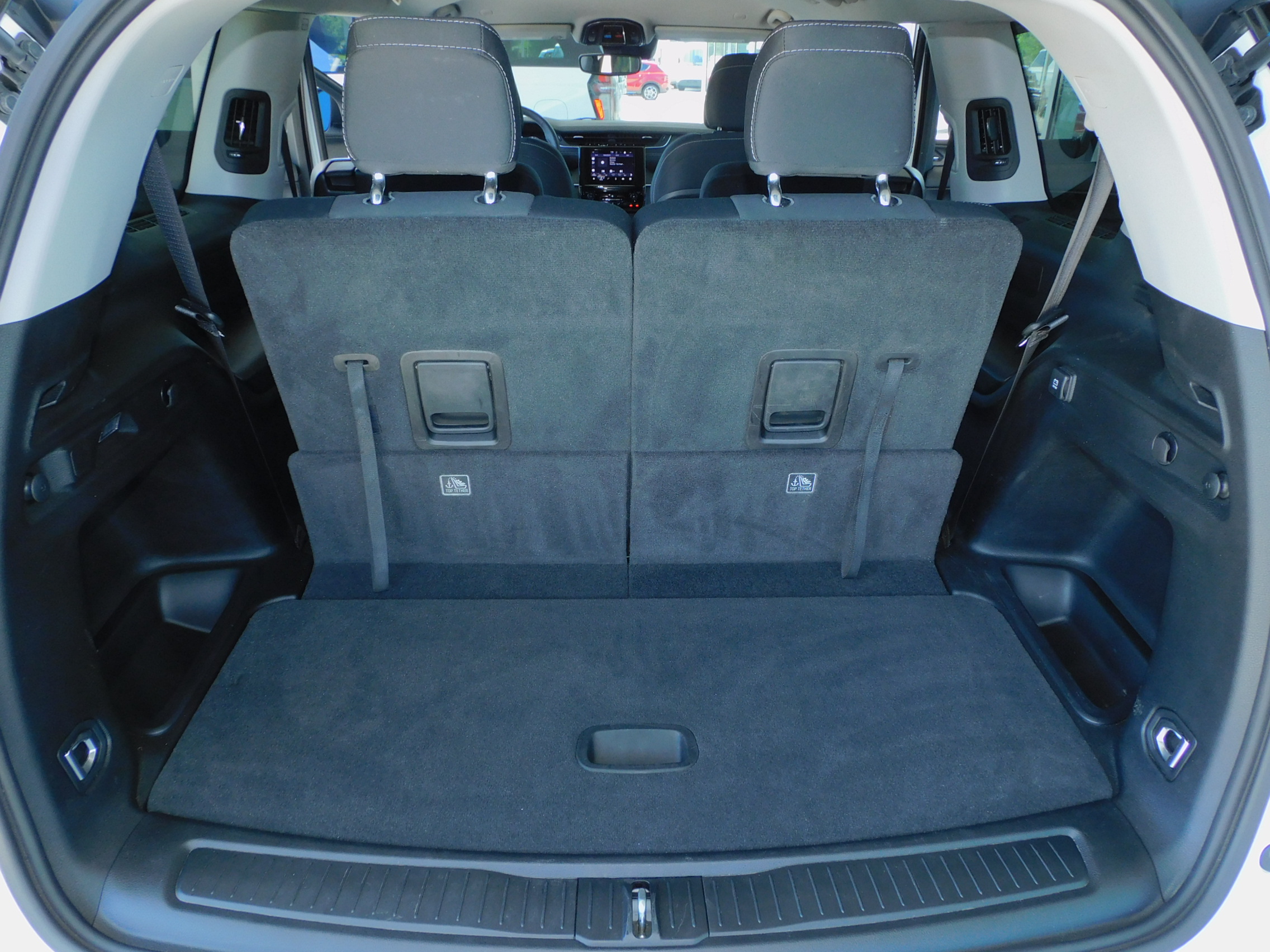 Used 2023 Bright White Clearcoat Jeep Laredo image 19