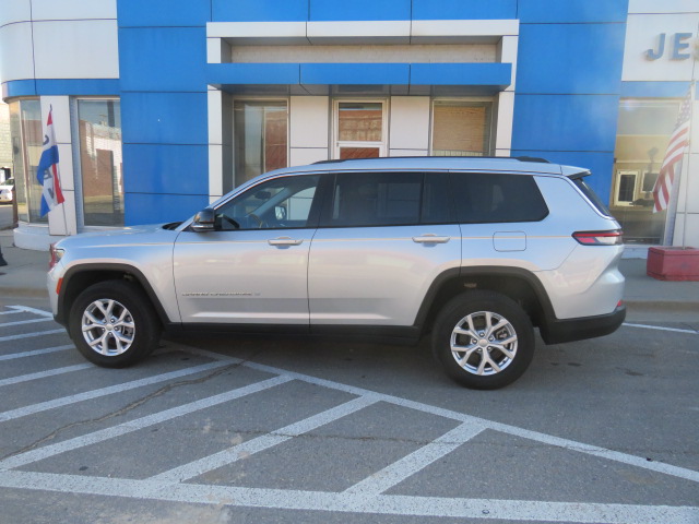 2023 Jeep Grand Cherokee L Limited's photo
