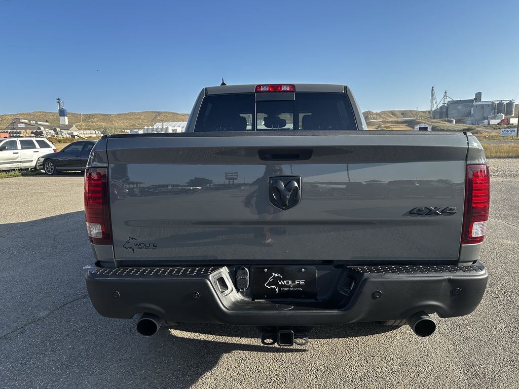 2022 Ram 1500 Classic SLT photo 18