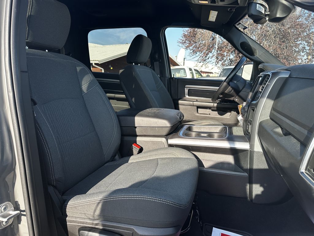 2022 Ram 1500 Classic SLT photo 22