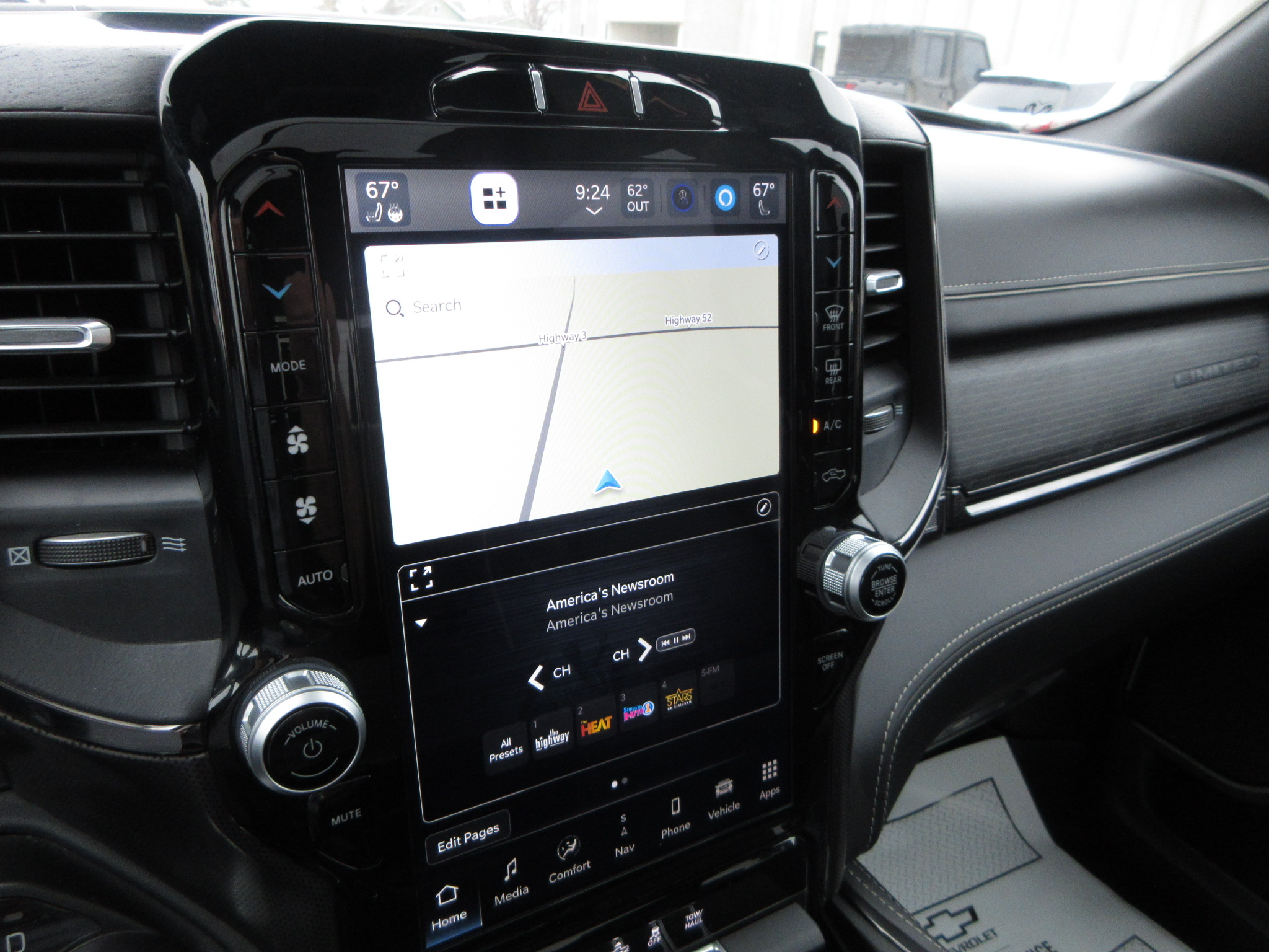 2024 RAM Ram 1500 Pickup Limited - Photo 15