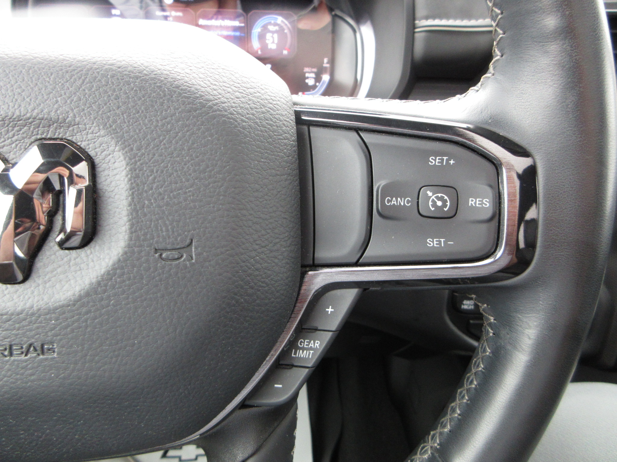 2024 RAM Ram 1500 Pickup Limited - Photo 10