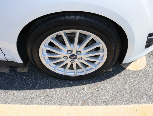 Used 2015 WHITE Ford SEL image 27