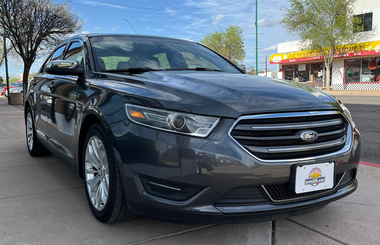 Used 2019 Ford Taurus Limited with VIN 1FAHP2F88KG117980 for sale in Douglas, AZ