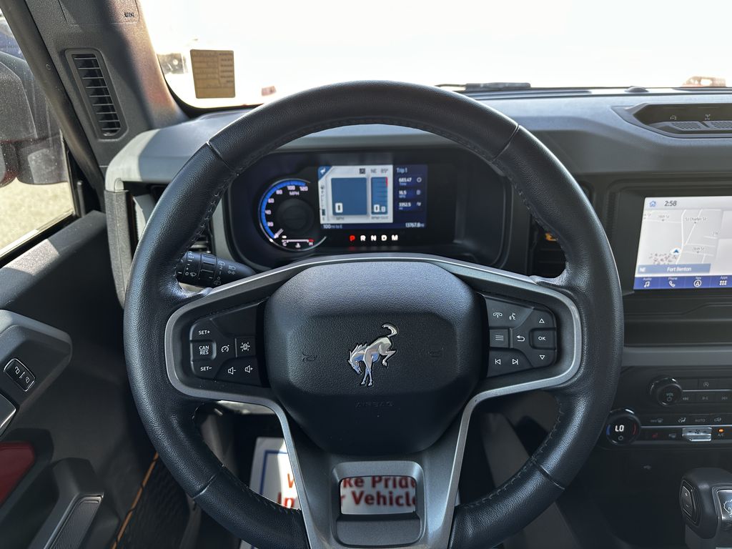 2023 Ford Bronco Badlands photo 8