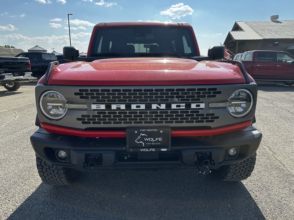 2023 Ford Bronco Badlands photo 2