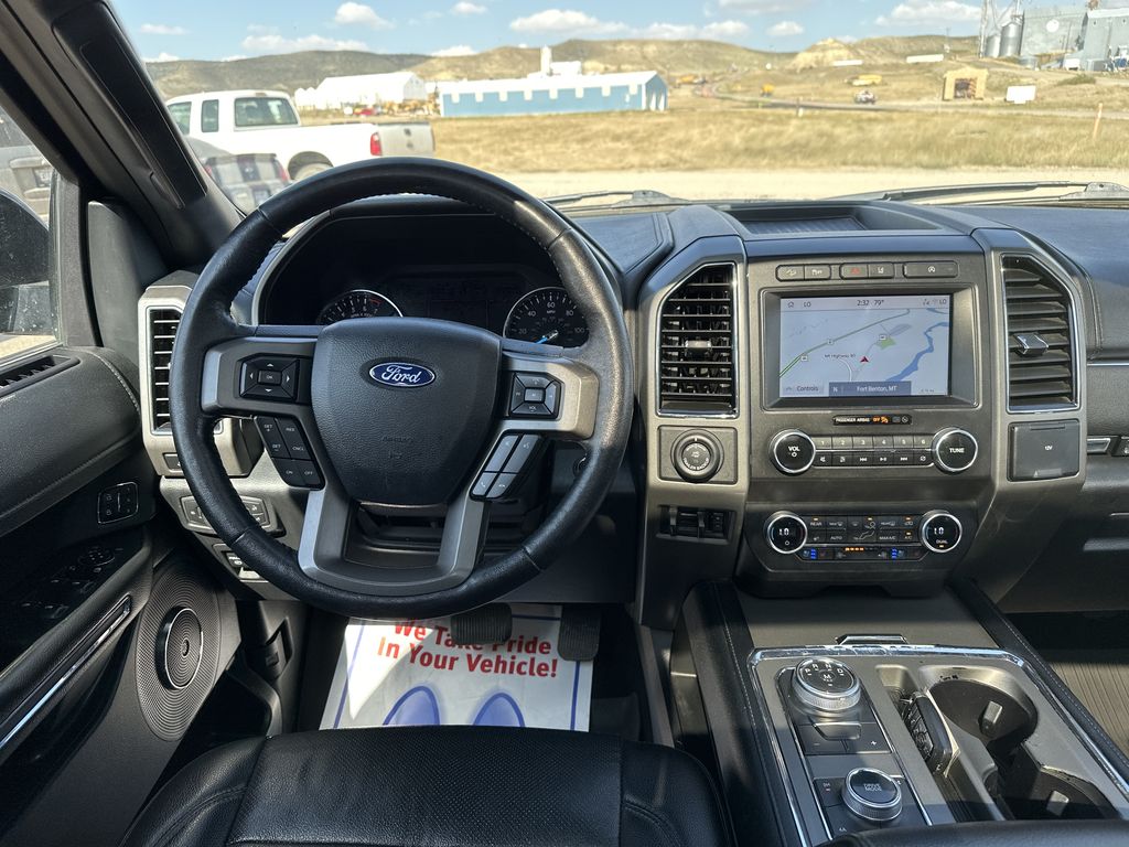 2020 Ford Expedition MAX XLT photo 15