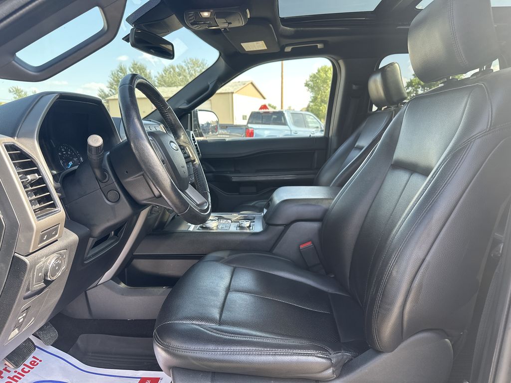 2020 Ford Expedition MAX XLT photo 5