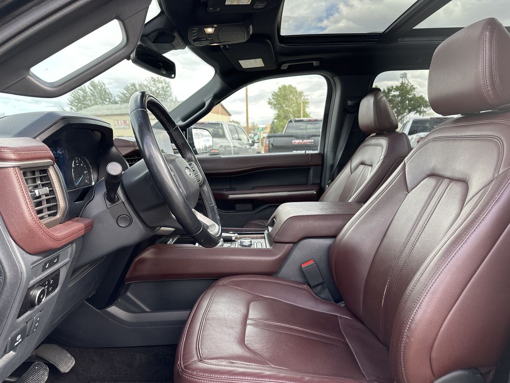 2023 Ford Expedition MAX Limited photo 2