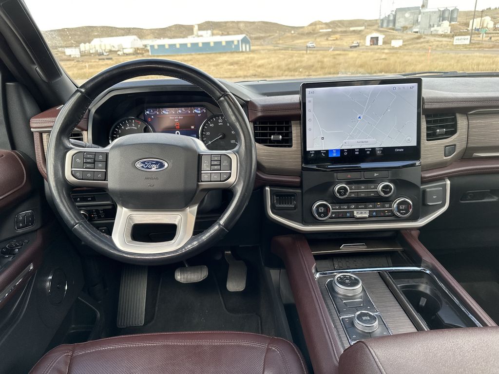 2023 Ford Expedition MAX Limited photo 12