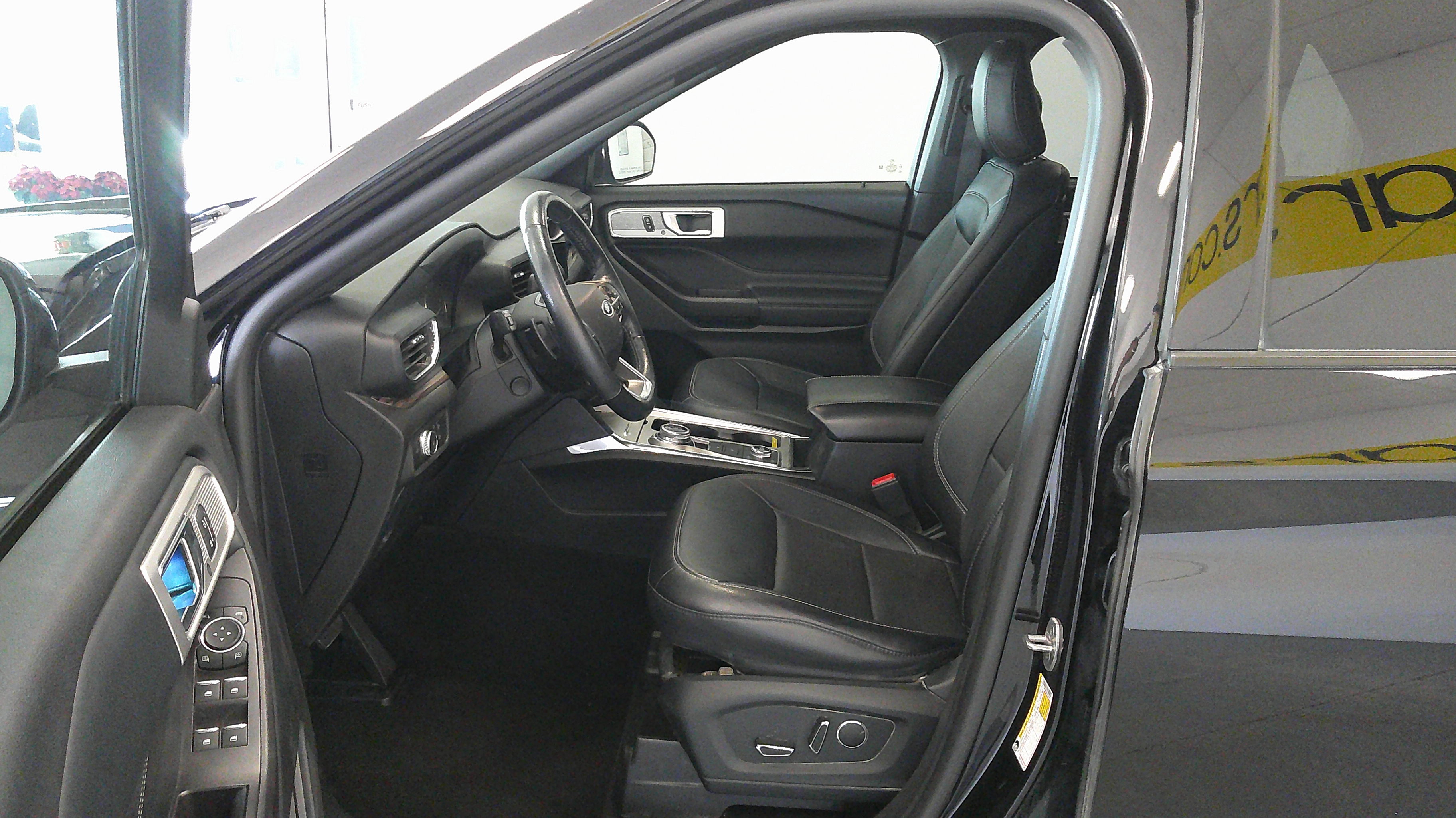 2020 Ford Explorer Limited - Photo 12