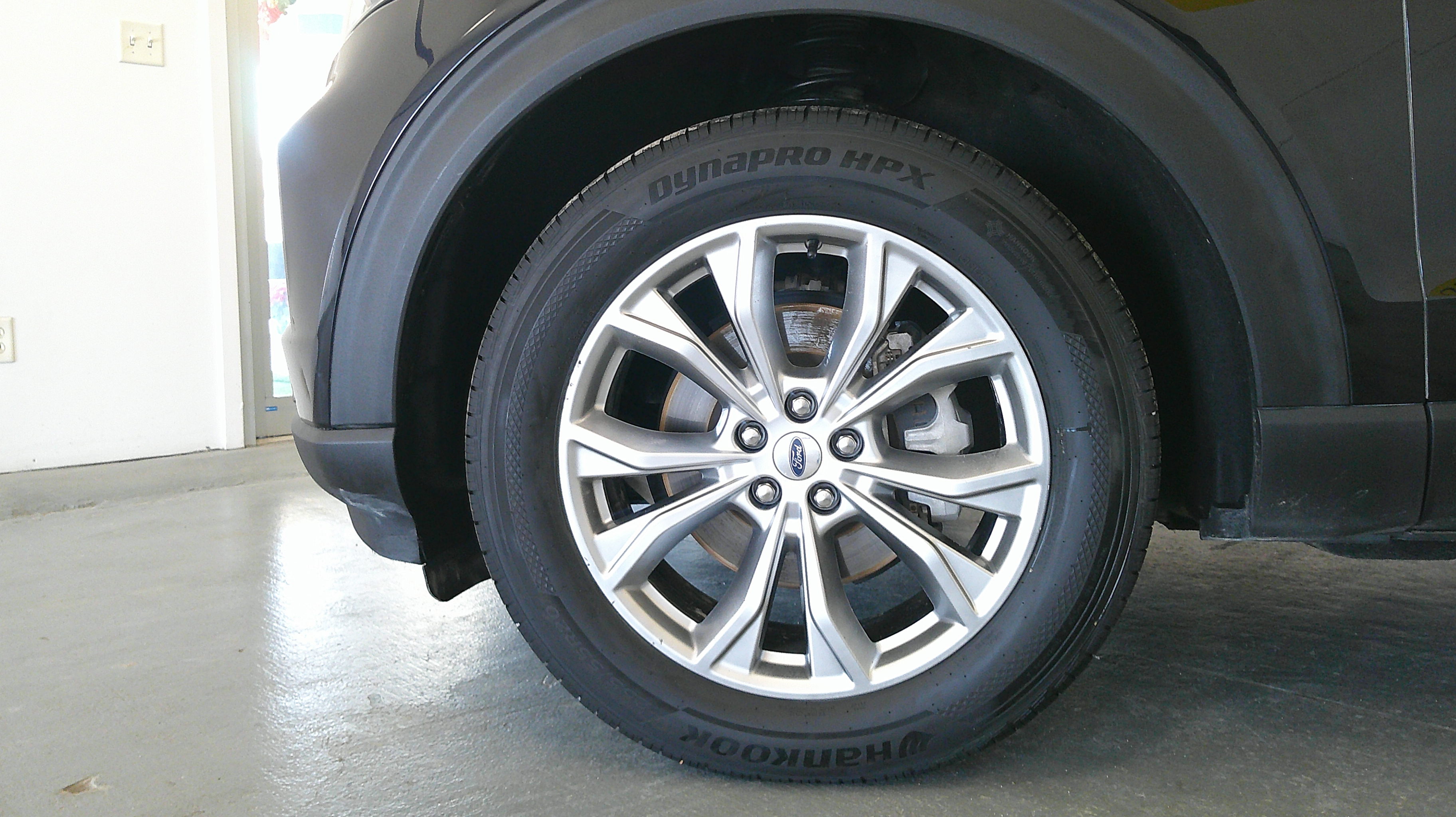 2020 Ford Explorer Limited - Photo 11