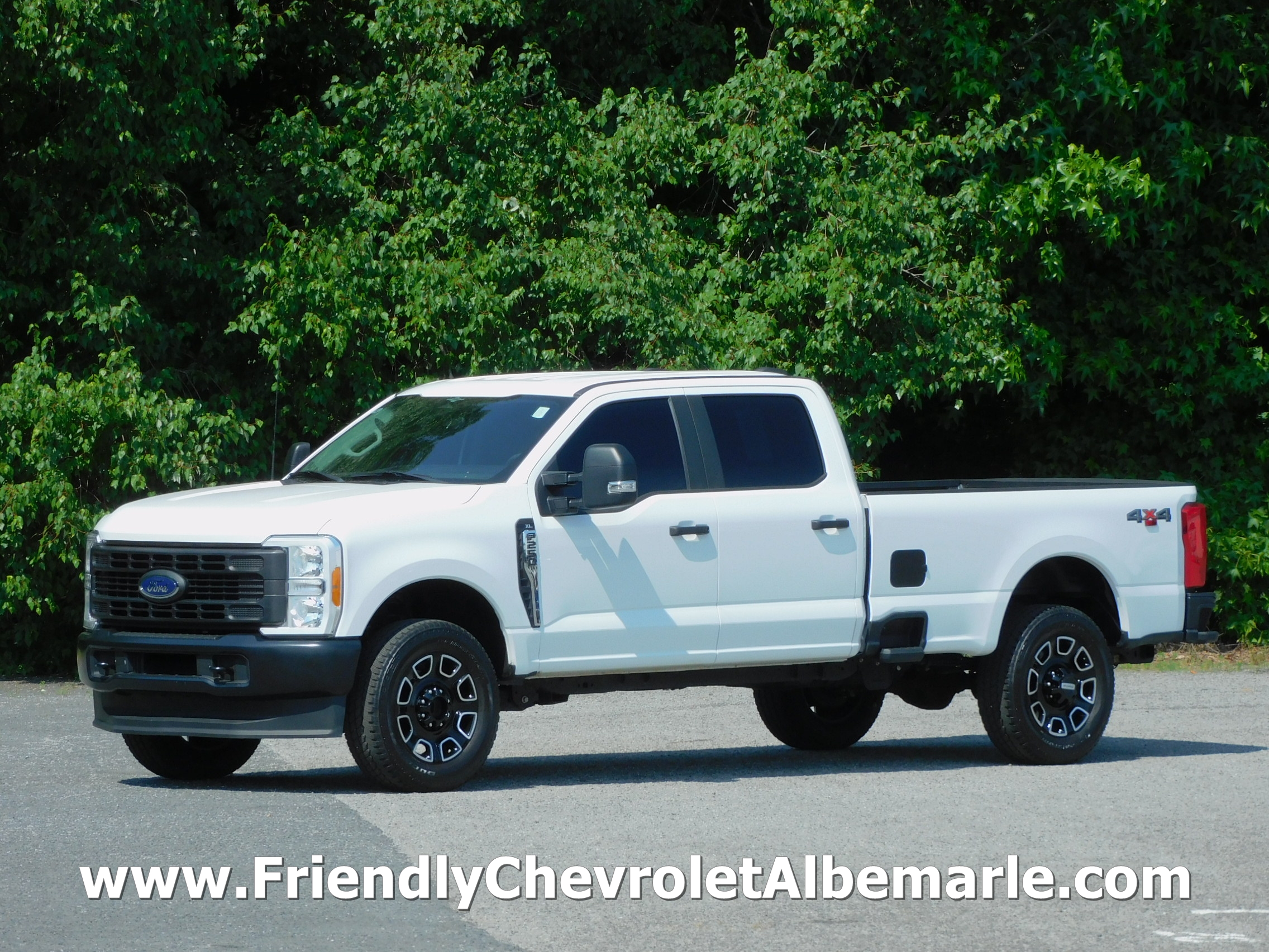 2023 Ford F-250 Super Duty XL Crew Cab 4WD