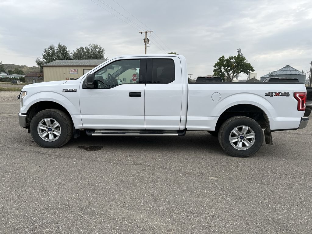 2016 Ford F-150 XLT photo 4