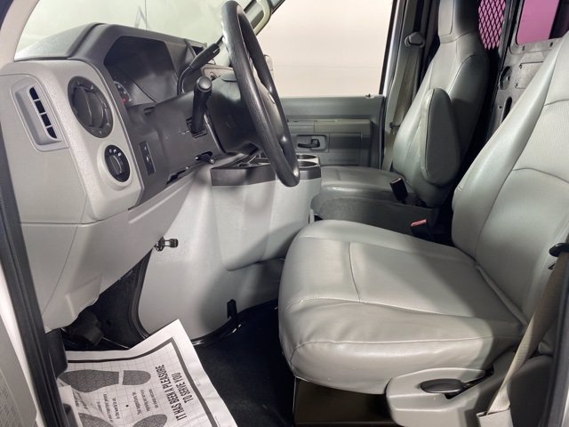 Pre-Owned 2014 Ford Econoline Cargo Van