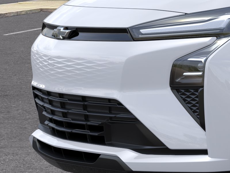 New 2027 Summit White Chevrolet LT image 37