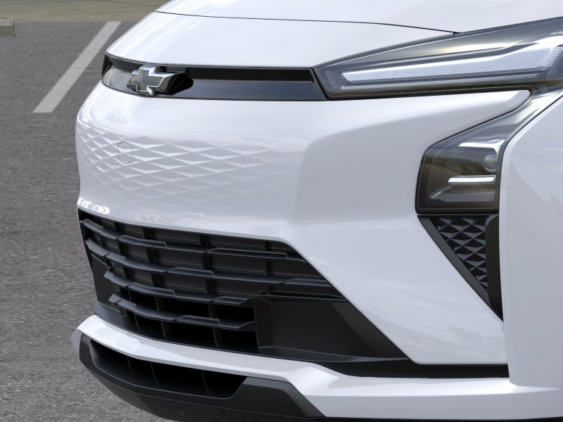 New 2027 Summit White Chevrolet LT image 13