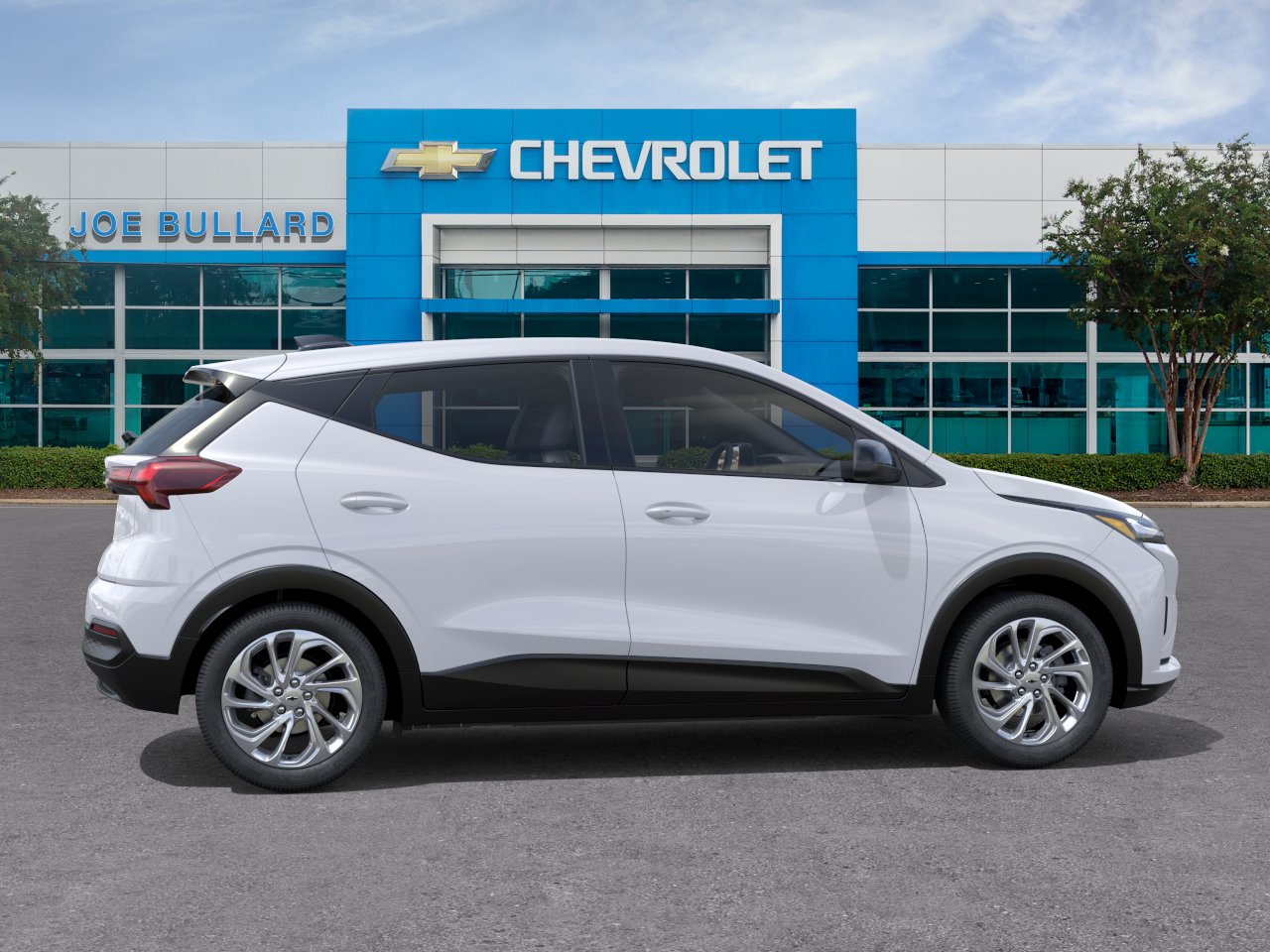 New 2027 Summit White Chevrolet LT image 5
