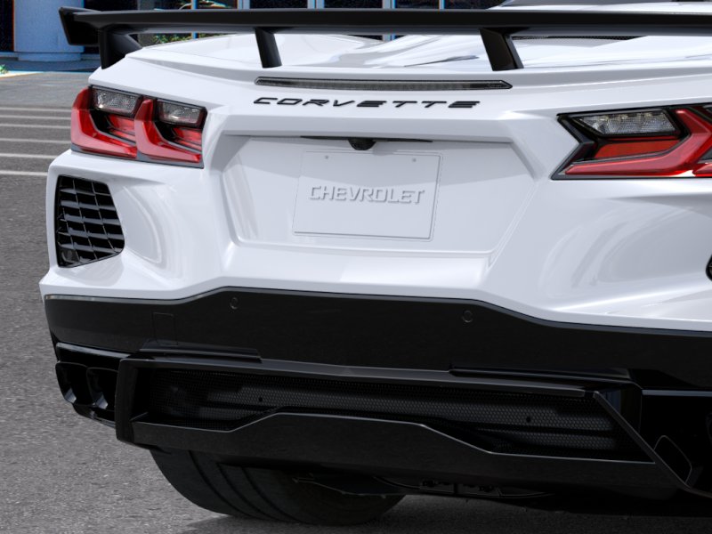 New 2027 Arctic White Chevrolet 2LT image 39